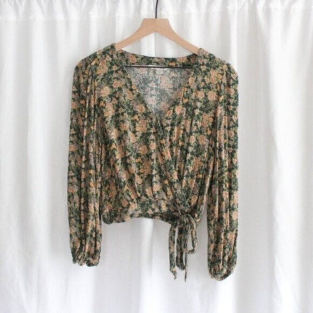 American Eagle Cropped Long Sleeve Floral Wrap Top with Tie Extra Small